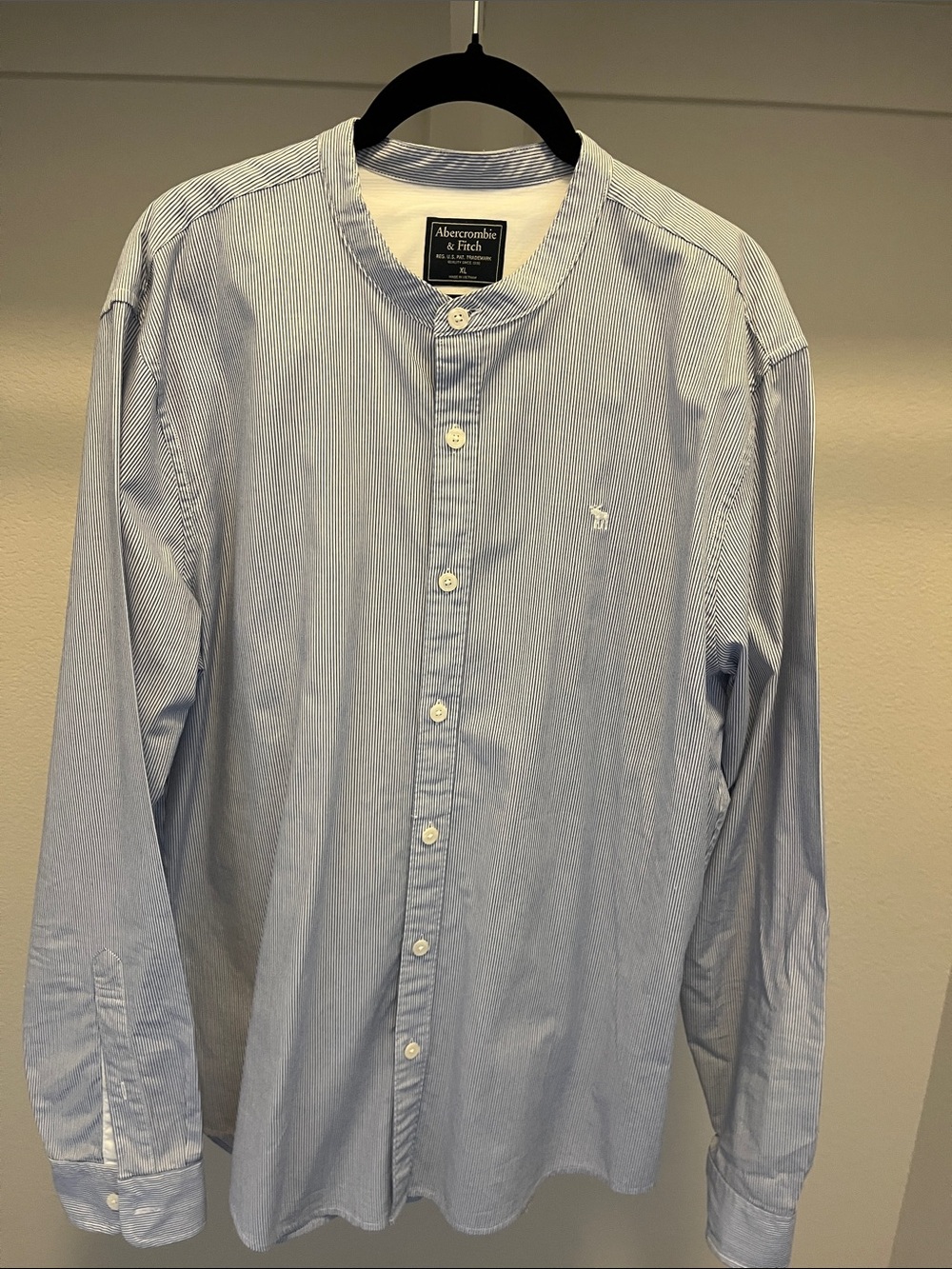 Abercrombie & Fitch Men's Pale Blue Pinstripe Band-Collar Shirt